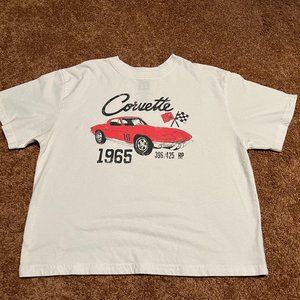 GM White Top with a Corvette print
